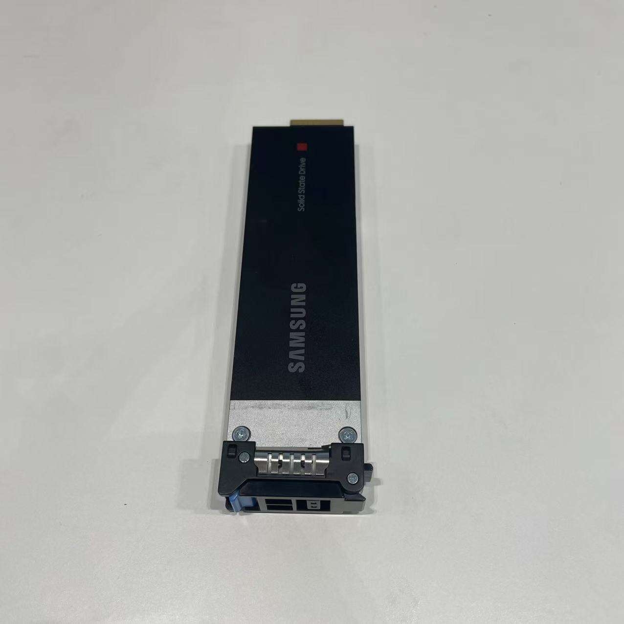 Sumsung PM9A3 MZ-TL23T8A MZTL23T8HCLS-00A07 E1.S 3.84TB NVMe 9.5mm PCLe SSD